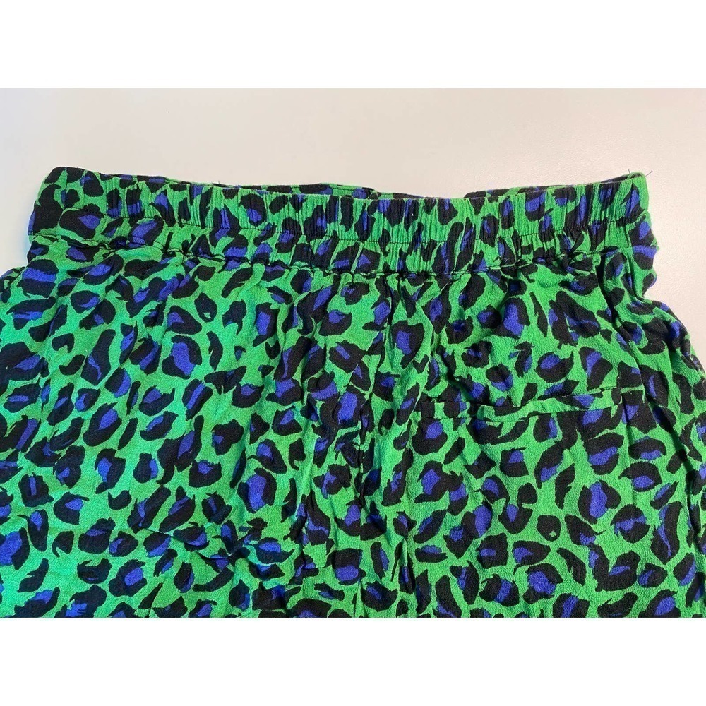 BERSHKA shorts sz L - Picture 5 of 5